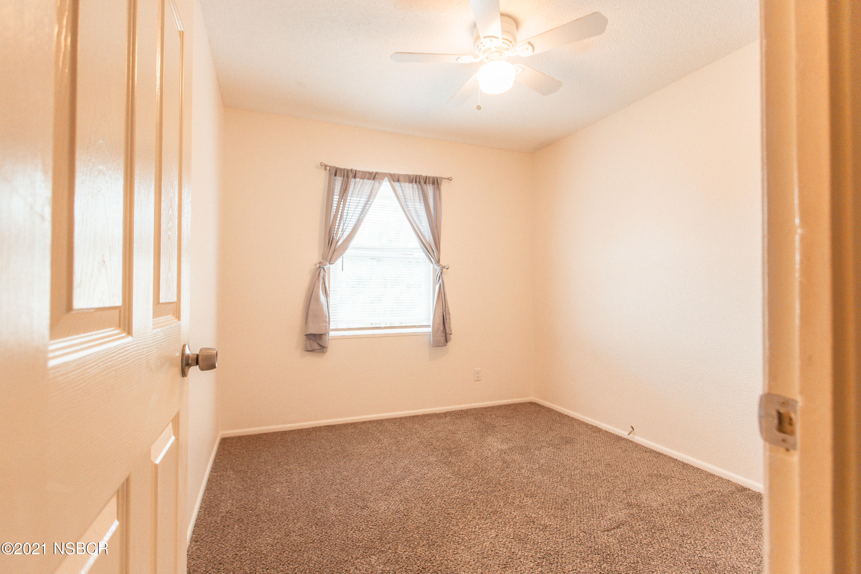 4049 Solar Way Lompoc, CA 93436 - Photo 11 of 24 4049 SOLAR WAY-7