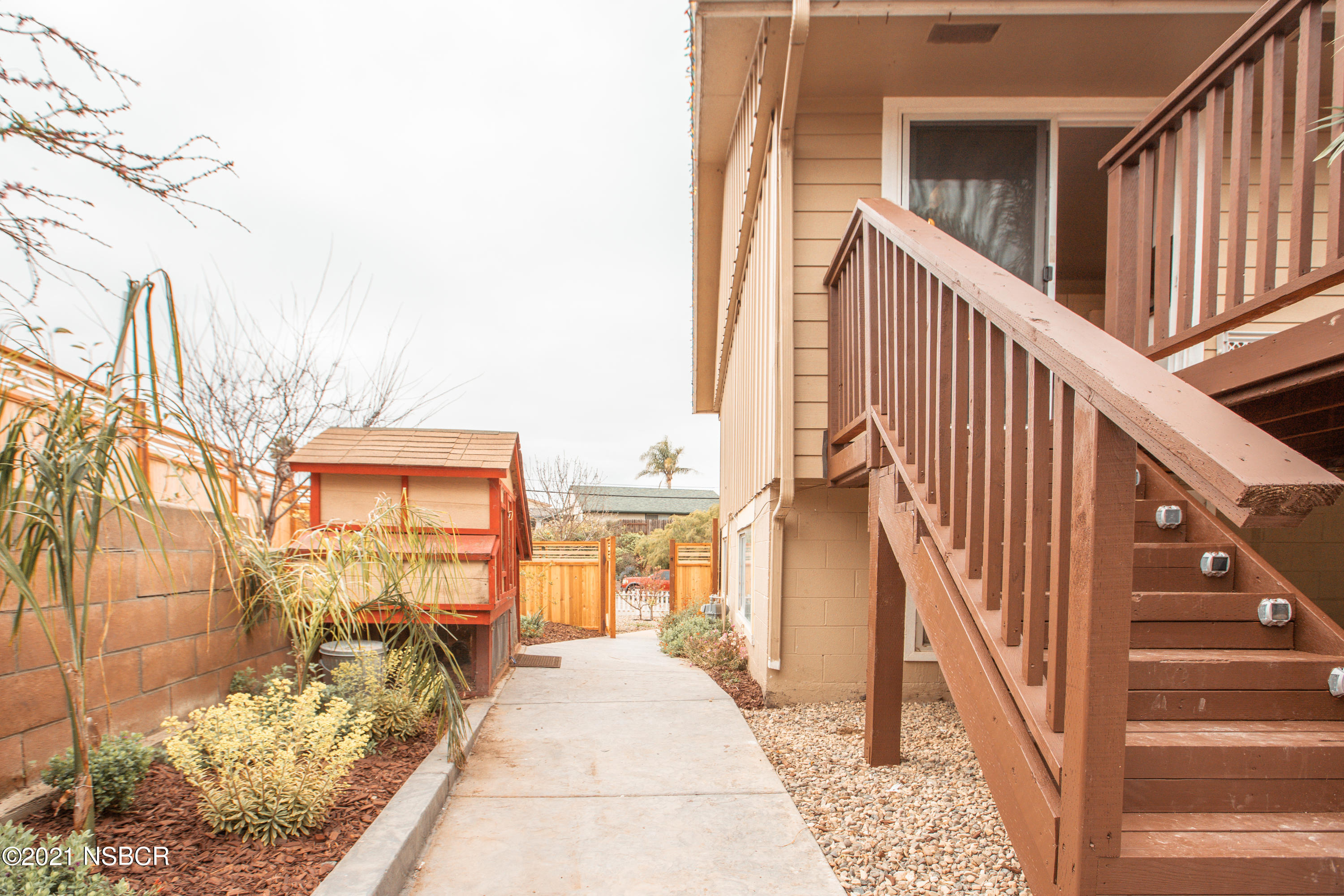 4049 Solar Way Lompoc, CA 93436 - Photo 16 of 24 4049 SOLAR WAY-17