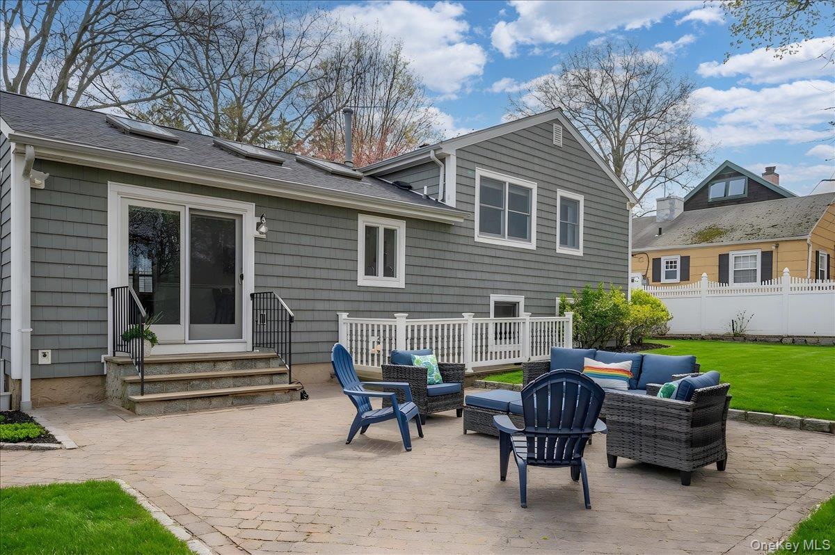 44 Askins Place New Rochelle, NY 10801 - Photo 27 of 33 Back patio