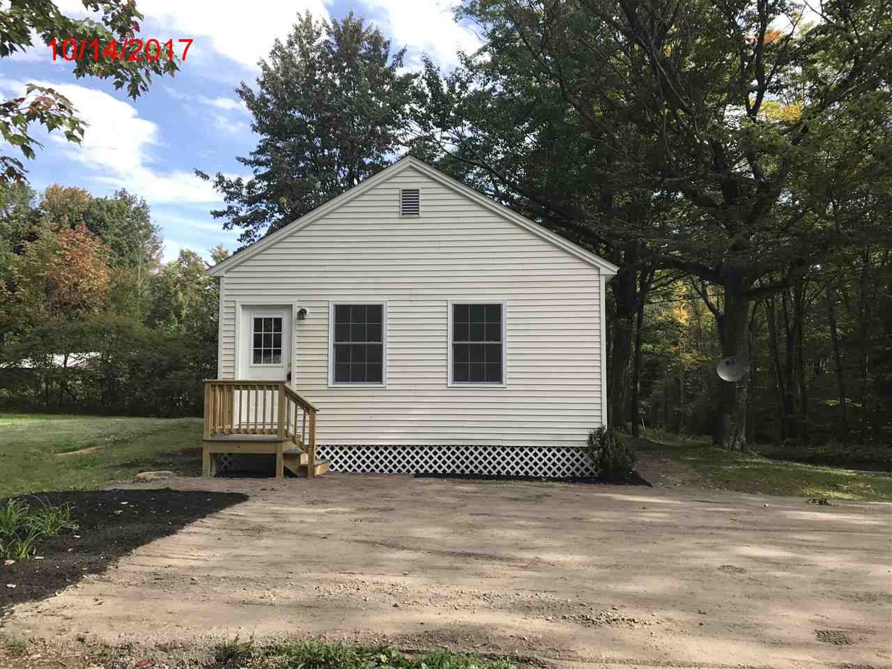 647 Brockway Road Hopkinton, NH 03229 - Photo 3 of 16