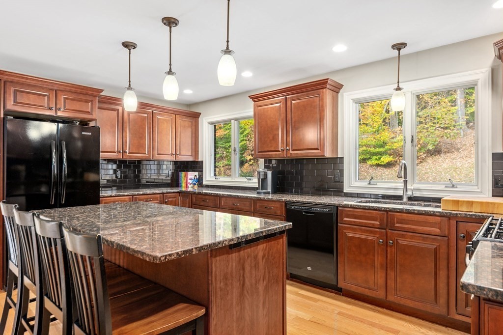 22 River Road Merrimac, MA 01860 - Photo 11 of 41