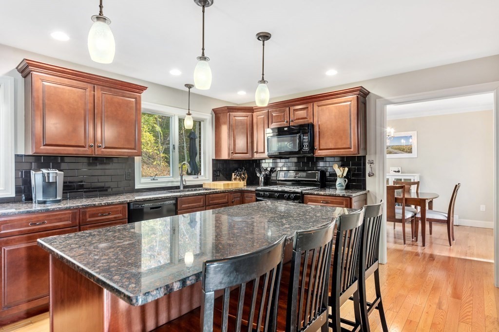 22 River Road Merrimac, MA 01860 - Photo 8 of 41