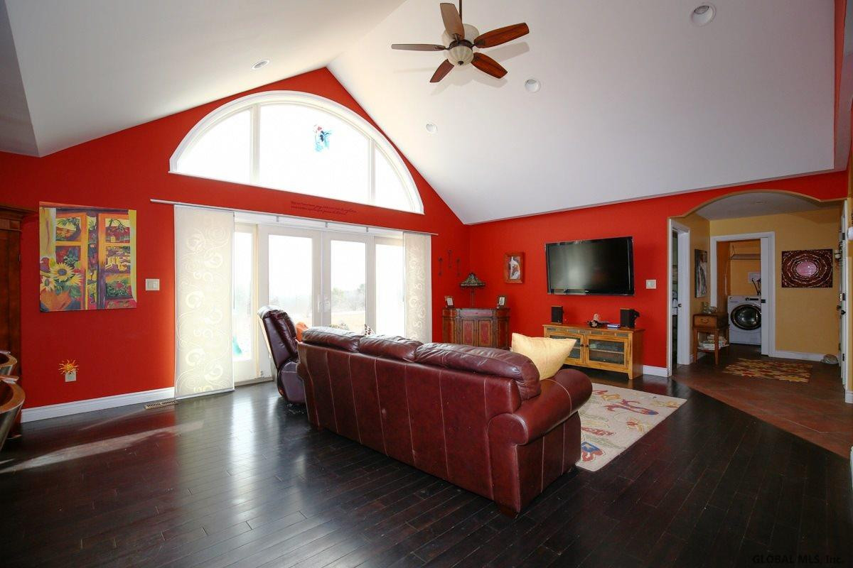 784 Crawford Road Rotterdam, NY 12306 - Photo 6 of 24 Photo 6