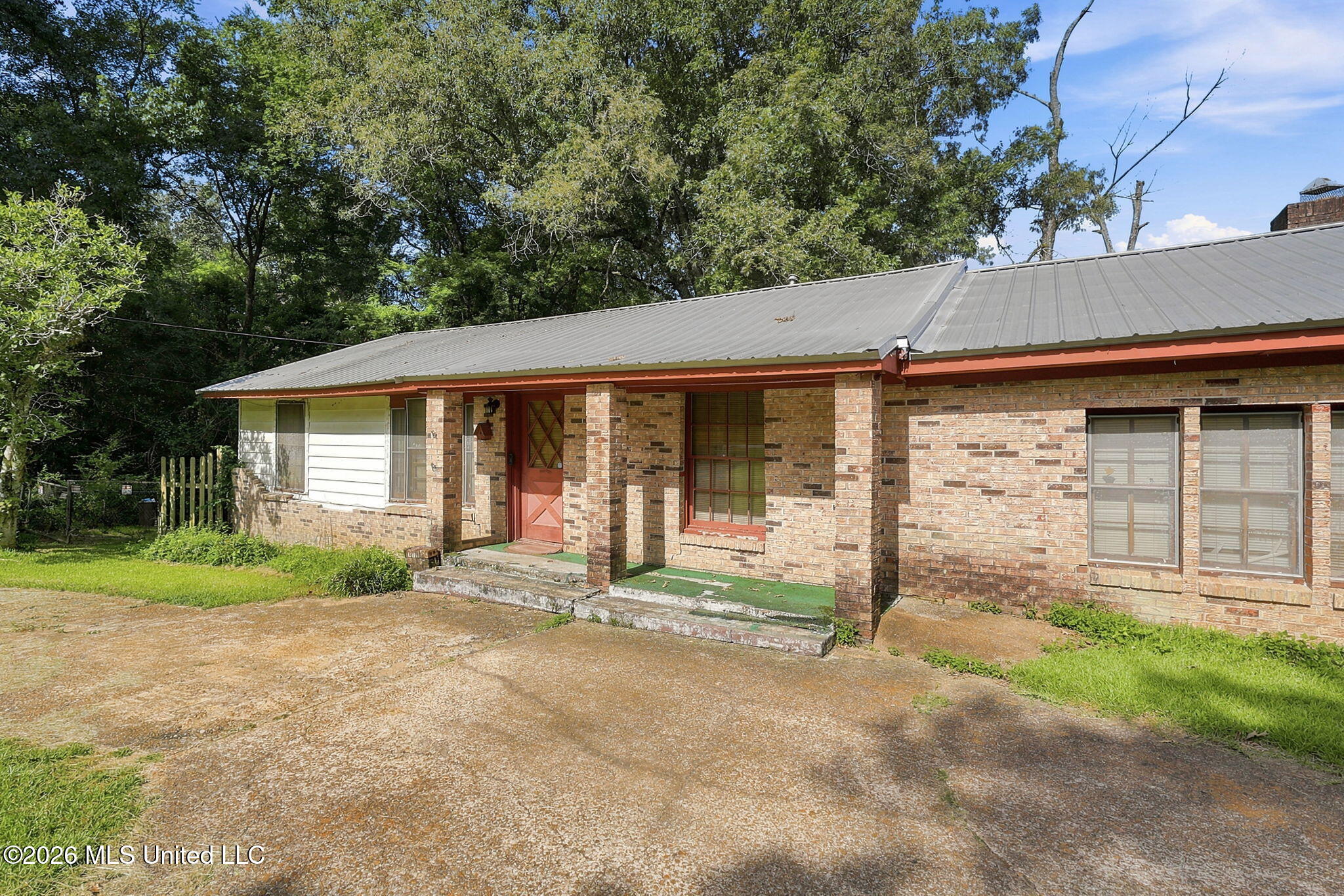 3887 Forest Hill Road Jackson, MS 39212 - Photo 4 of 26 4-web-or-mls-AM2A7906
