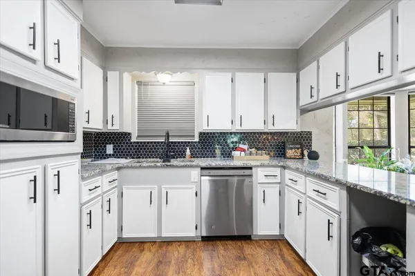 $445,000 | 10509 County Road 456, Henderson, TX 75654