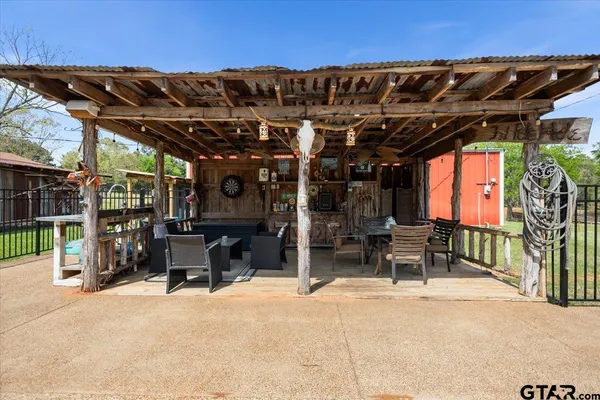 $445,000 | 10509 County Road 456, Henderson, TX 75654