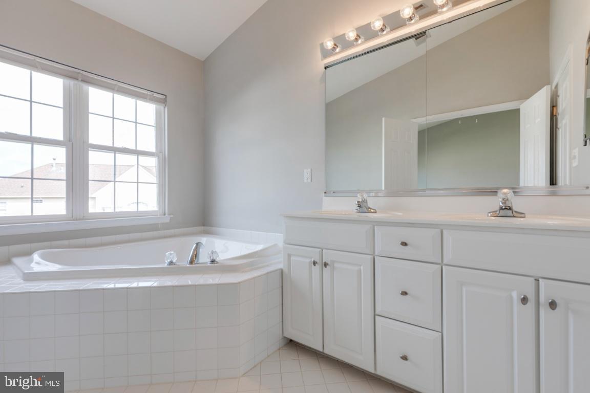 25286 McIntyre Square Chantilly, VA 20152 - Photo 22 of 35