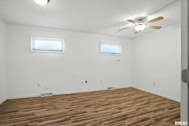 $77,000 | 116 Main Street, Buffalo, IA 52728