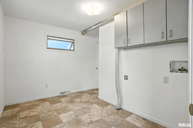 $77,000 | 116 Main Street, Buffalo, IA 52728