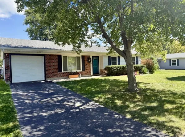 $2,750 | 230 Delaware Drive, Bolingbrook, IL 60440