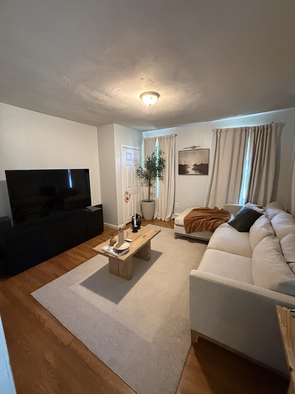 359 Mishawum Road Woburn, MA 01801 - Photo 4 of 16
