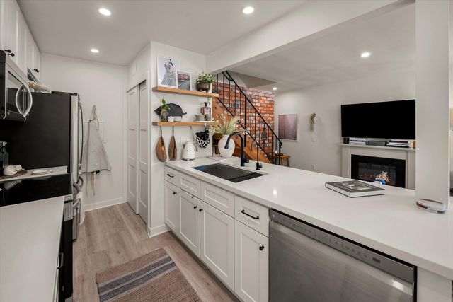 $685,000 | 5946 Hickory Street, Unit 2, Carpinteria, CA 93013