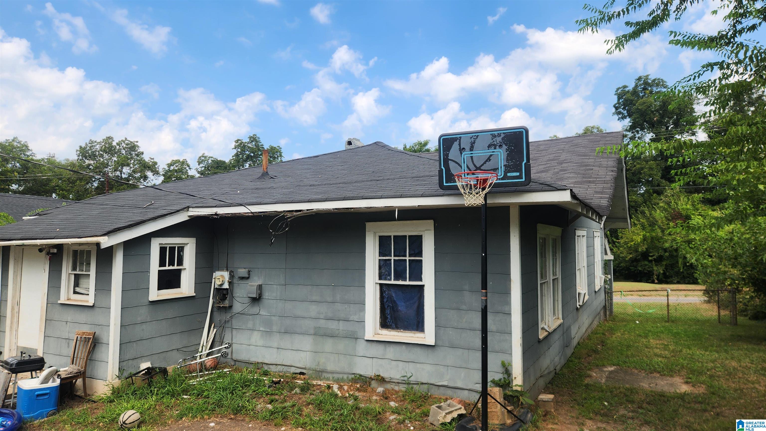 421 Valley Road Fairfield, AL 35064 - Photo 2 of 16 Gallery Image 2