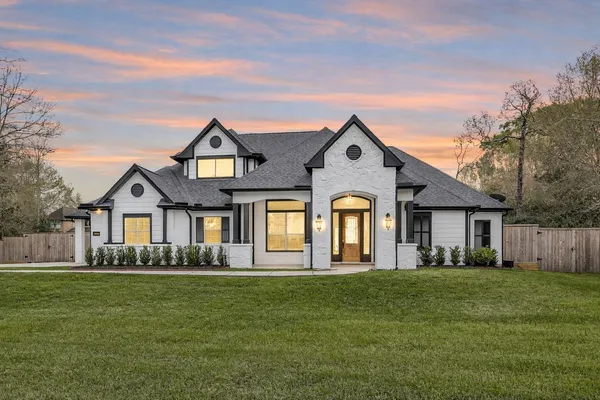 $725,000 | 10004 Summer Ridge Lane, Conroe, TX 77302