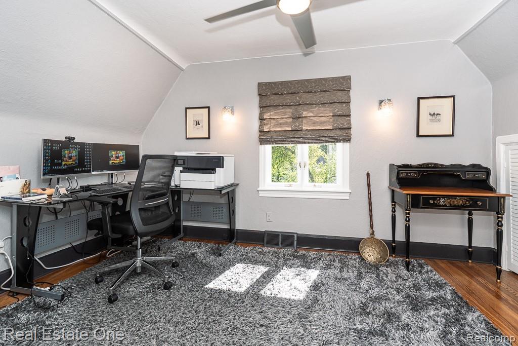 2731 Bamlet Road Royal Oak, MI 48073 - Photo 23 of 58 Bedroom/Flex Room Overlooking Back Yard