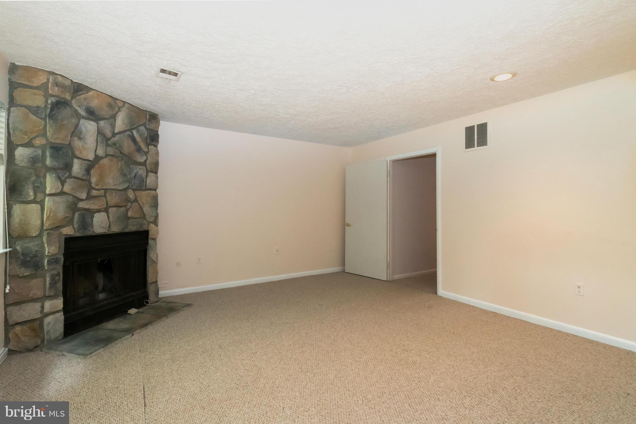 1924 Winterport Cluster Reston, VA 20191 - Photo 20 of 29 Bedroom