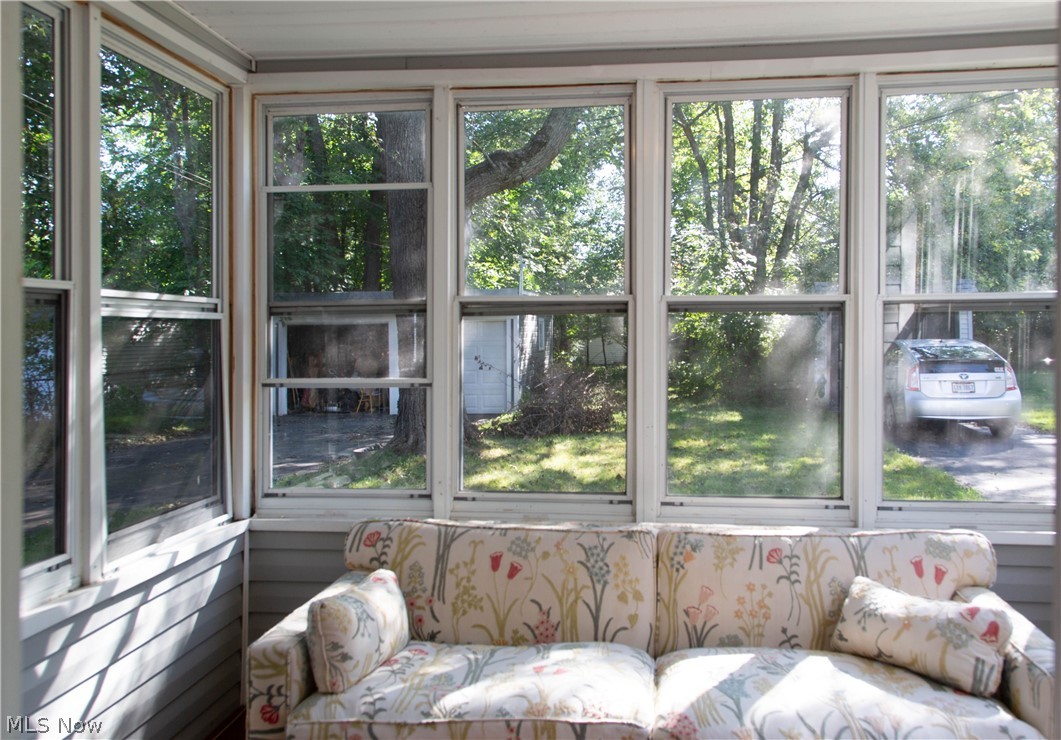 2223 Barrington Road Cleveland, OH 44118 - Photo 11 of 22 Gallery Image 11