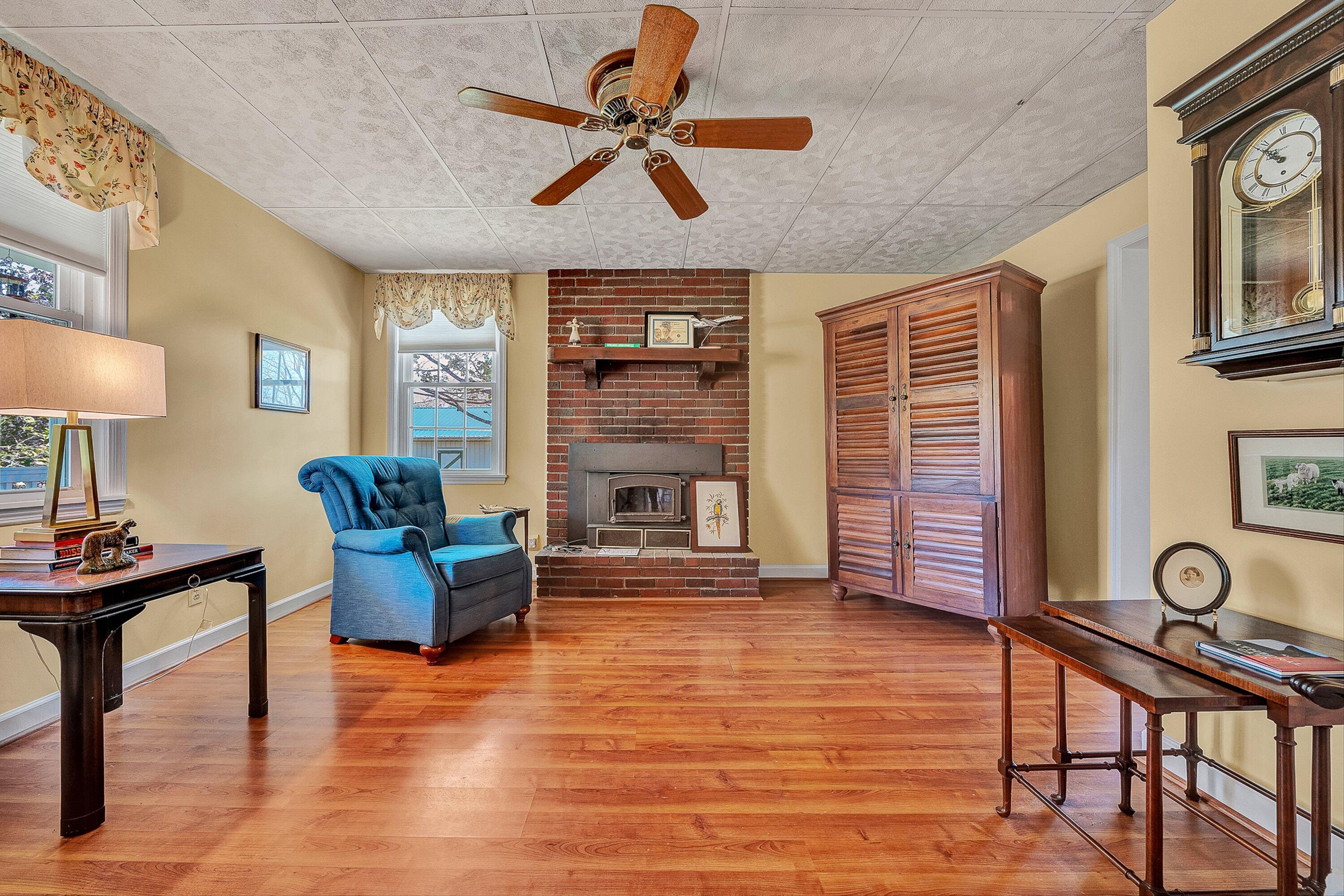 1220 Holley Ridge Road Henry, VA 24102 - Photo 6 of 69 06-VM-01476