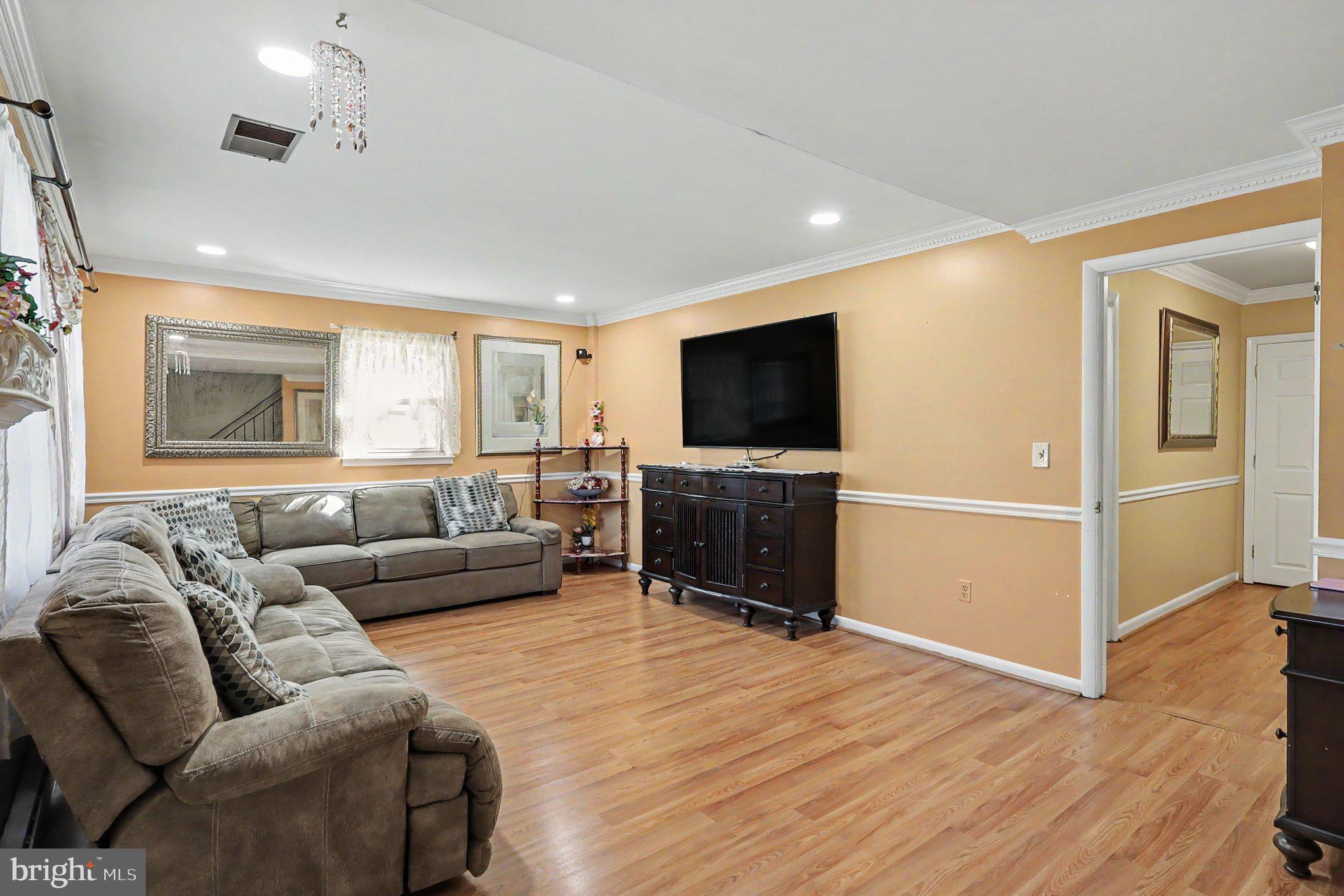 17841 Lyda Lane Dumfries, VA 22026 - Photo 5 of 32