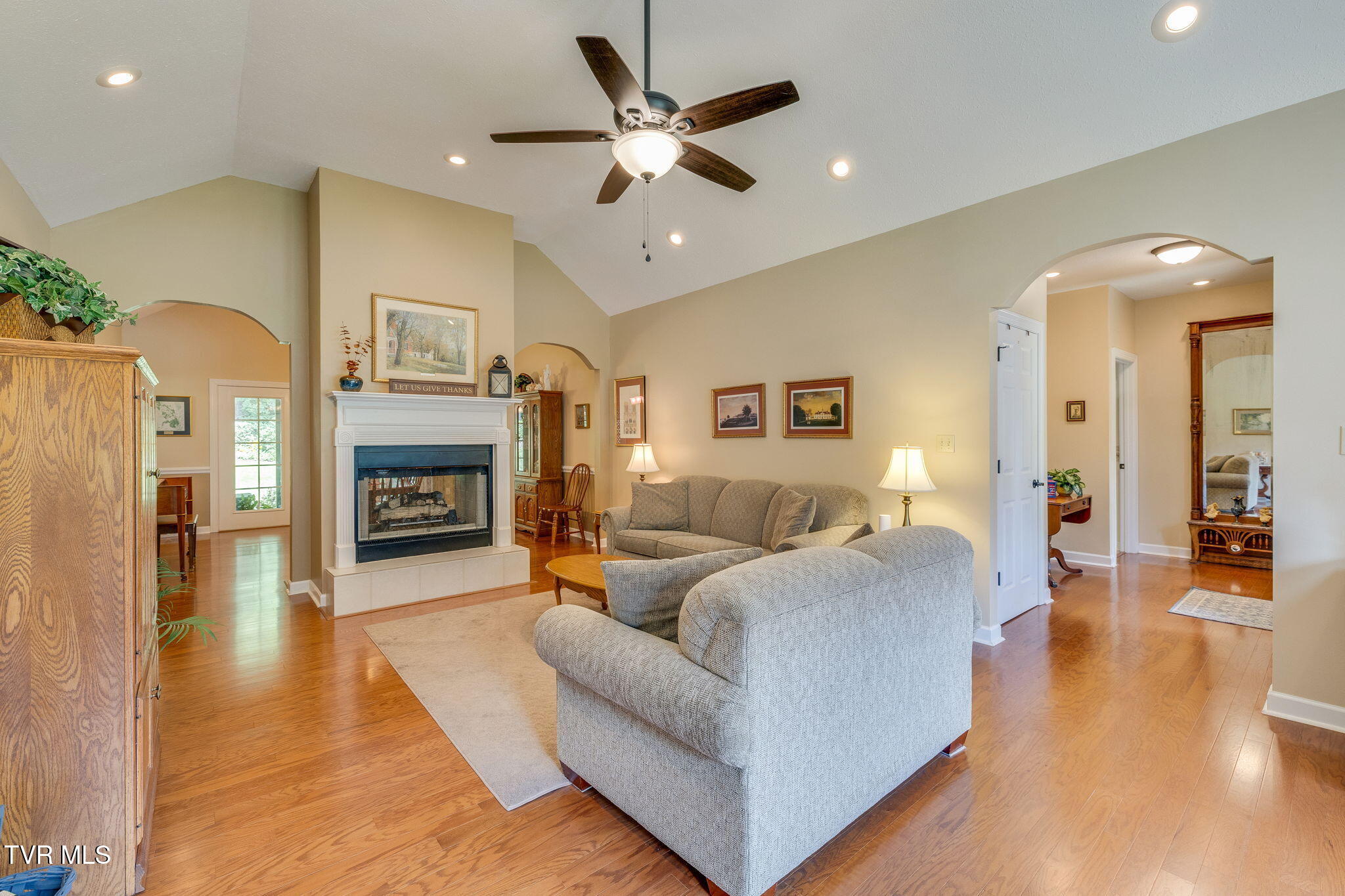 1414 Walnut Grove Road Jonesborough, TN 37659 - Photo 5 of 43 008