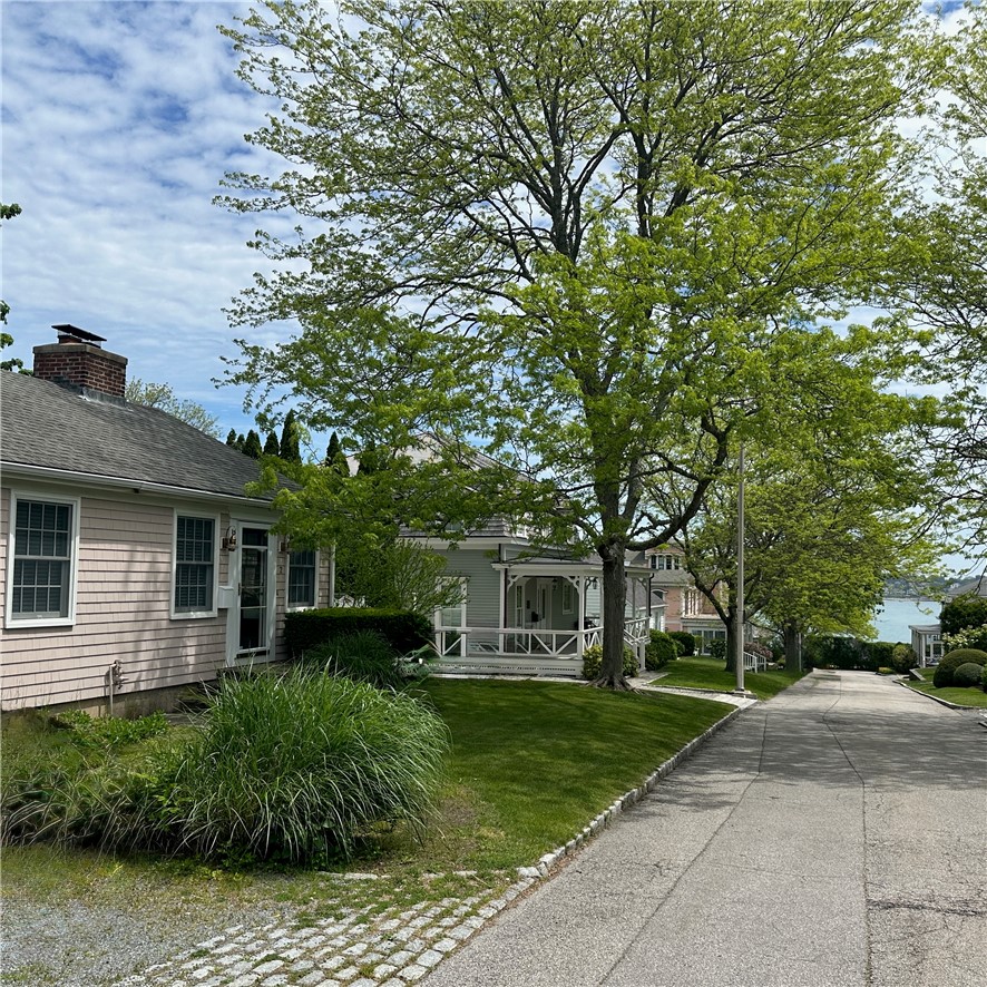2 Cliff Terrace Newport, RI 02840 - Photo 2 of 18