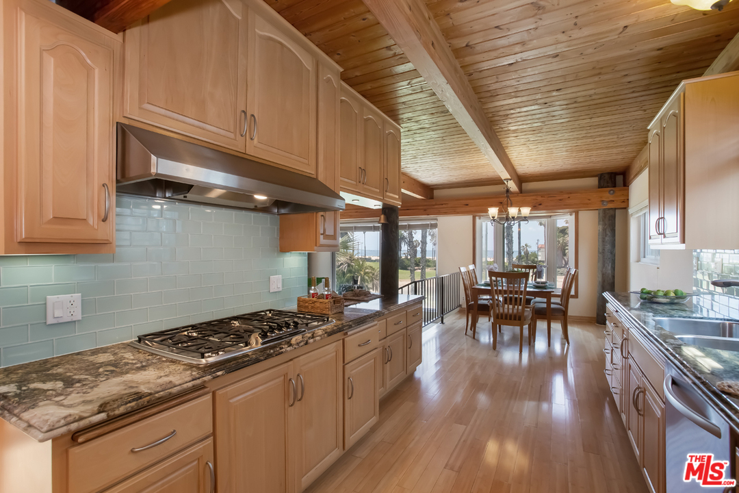 6627 Esplanade Playa del Rey, CA 90293 - Photo 21 of 38