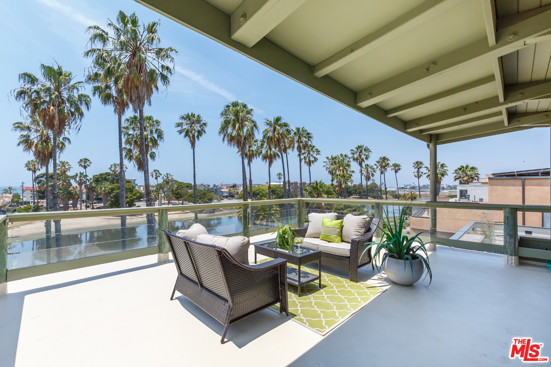 6627 Esplanade Playa del Rey, CA 90293 - Photo 30 of 38