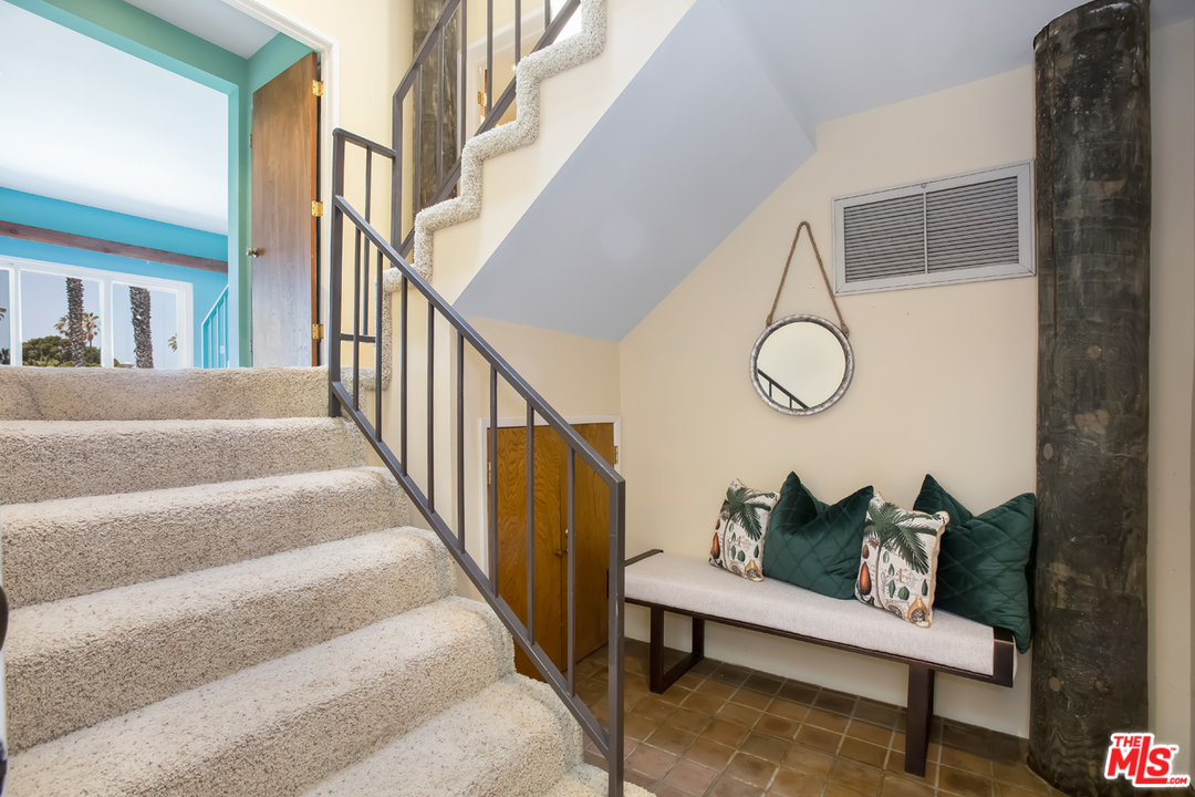 6627 Esplanade Playa del Rey, CA 90293 - Photo 4 of 38