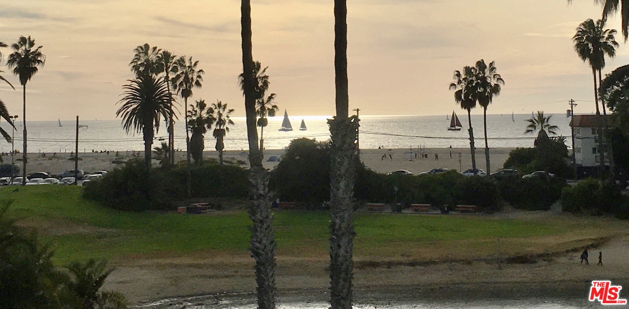6627 Esplanade Playa del Rey, CA 90293 - Photo 35 of 38