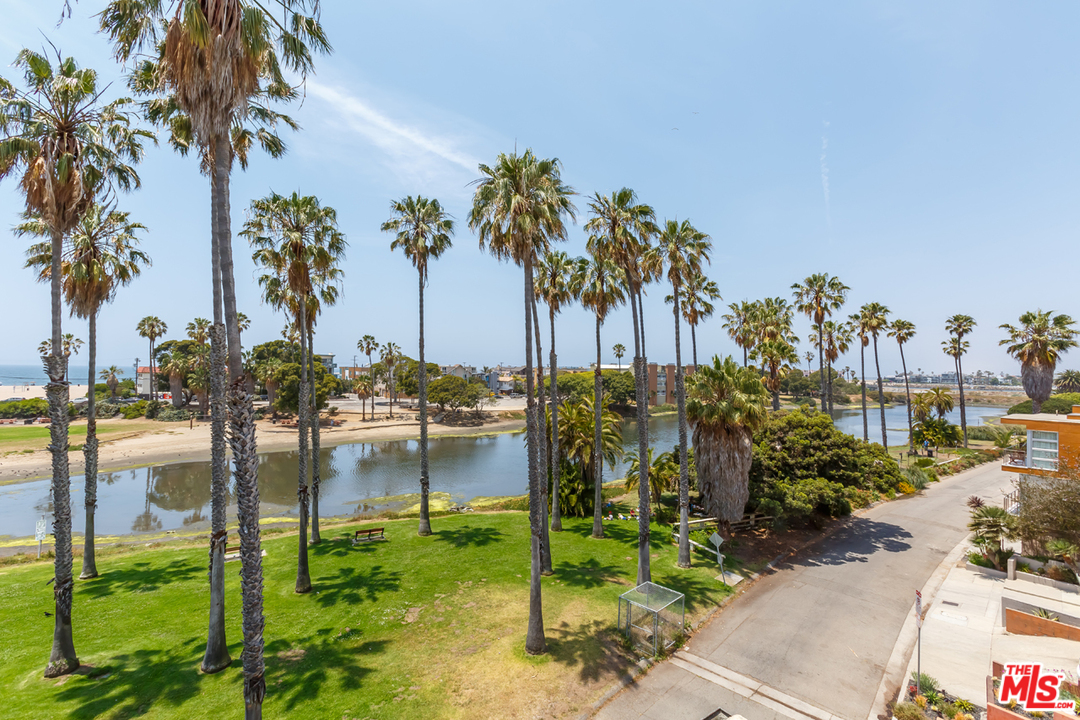 6627 Esplanade Playa del Rey, CA 90293 - Photo 36 of 38
