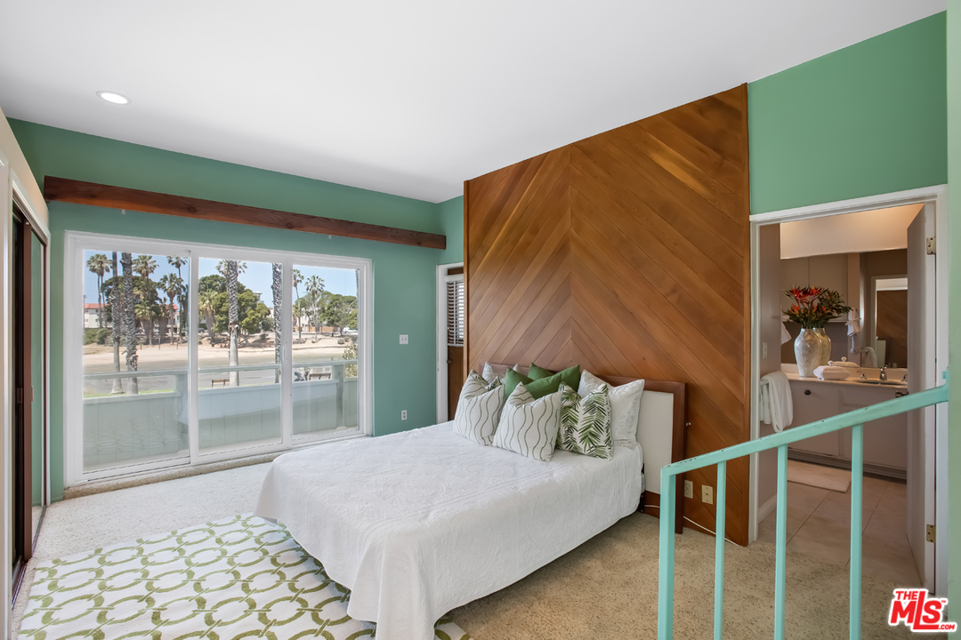 6627 Esplanade Playa del Rey, CA 90293 - Photo 5 of 38