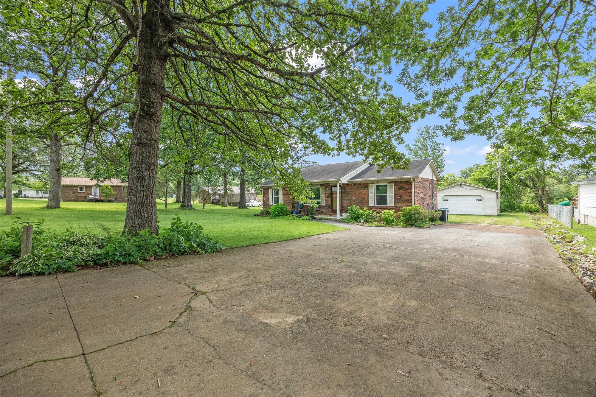 323 Circle Drive Baxter, TN 38544 - Photo 24 of 27