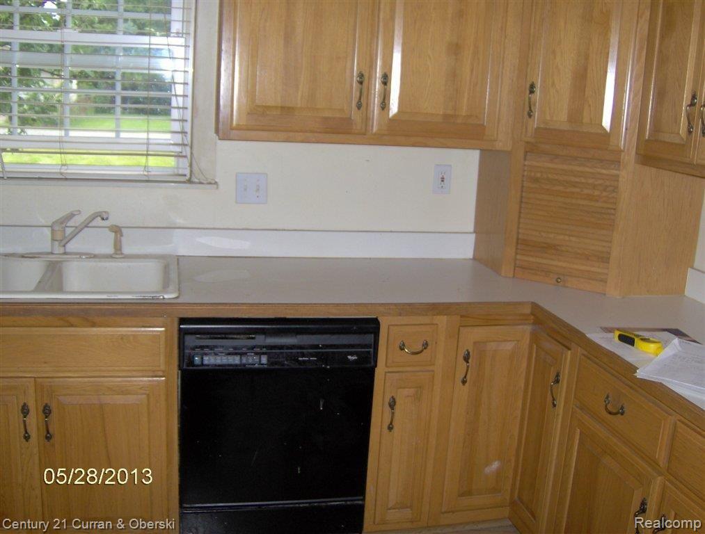 10414 Pardee Road Taylor, MI 48180 - Photo 10 of 24 pardeekitchen.JPG