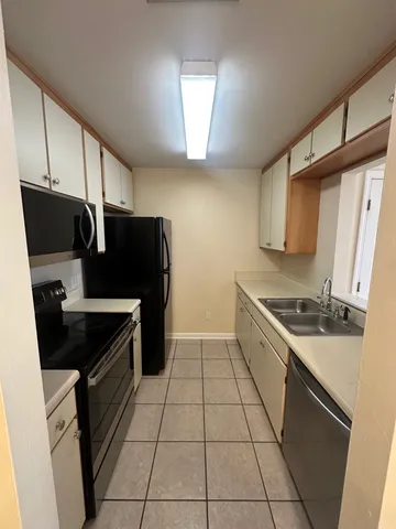$1,500 | 1350 Castelnau Court, Unit C, Tallahassee, FL 32301