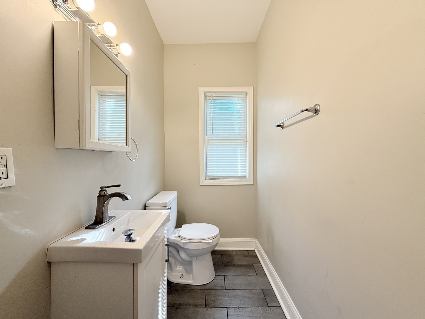 12210 South Normal Avenue Chicago, IL 60628 - Photo 9 of 22