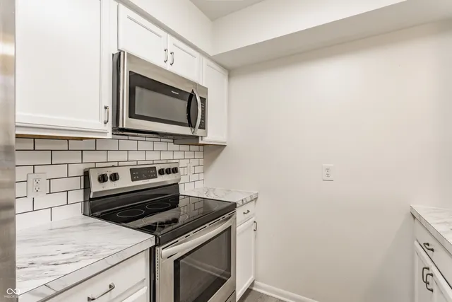 $258,000 | 3428 Ellyn Drive, Indianapolis, IN 46228