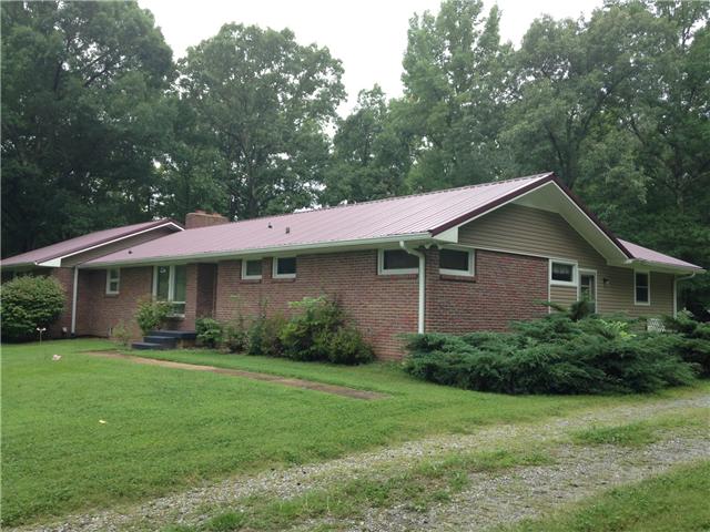 4618 Marion Road Cunningham, TN 37052 - Photo 2 of 16