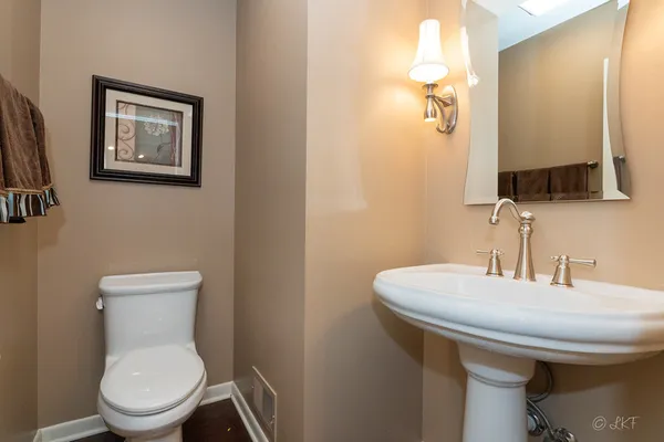 $595,000 | 2753 Wilshire Lane, Northbrook, IL 60062