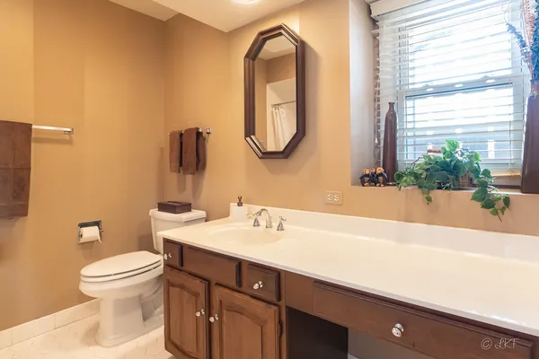 $595,000 | 2753 Wilshire Lane, Northbrook, IL 60062