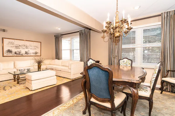 $595,000 | 2753 Wilshire Lane, Northbrook, IL 60062