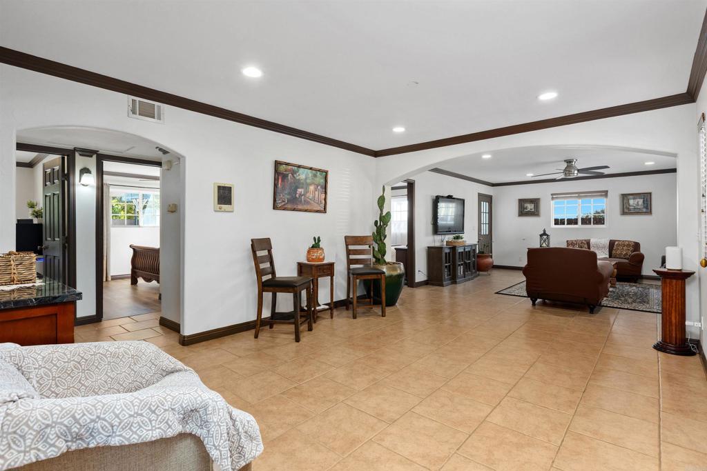 731 Teaberry Street Encinitas, CA 92024 - Photo 5 of 34