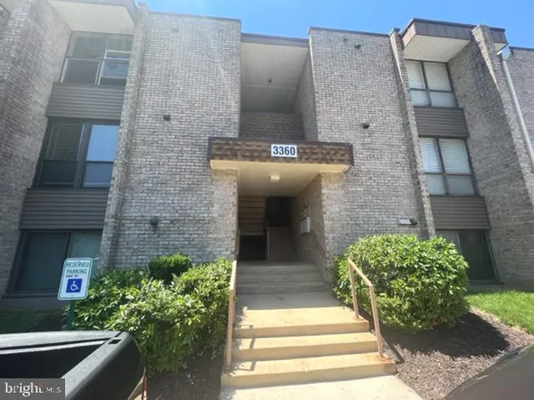 $2,100 | 3360 Huntley Square Drive, Unit B1, Temple Hills, MD 20748
