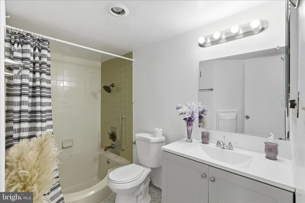 $2,100 | 3360 Huntley Square Drive, Unit B1, Temple Hills, MD 20748