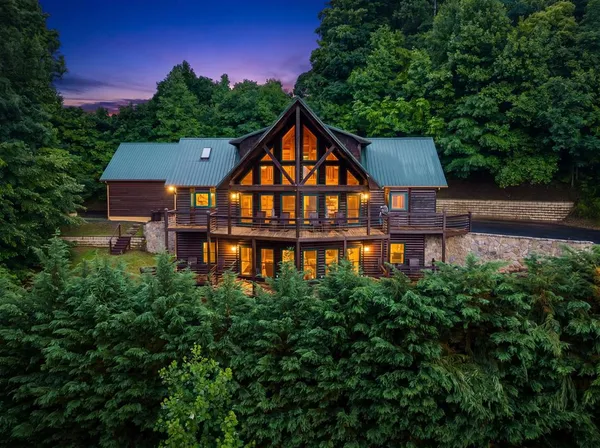 $799,000 | 101 Cletus Way, Hiawassee, GA 30546