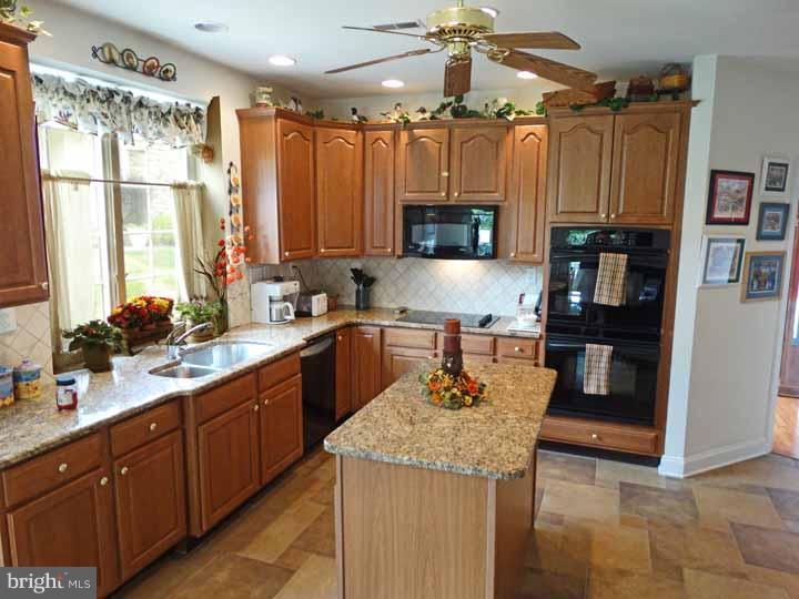 255 Sydney Road Southampton, PA 18966 - Photo 10 of 25 Kitchen