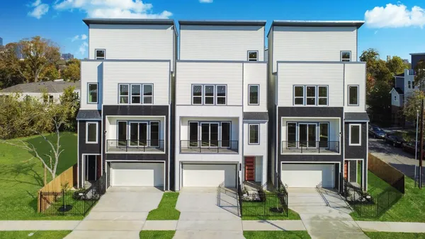 $2,995 | 3229 Tuam Street, Houston, TX 77004
