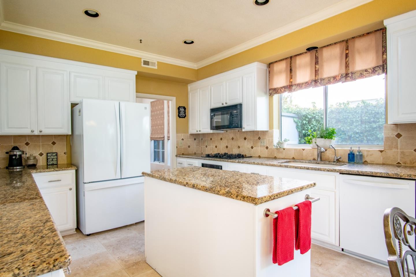 17684 River Run Road Salinas, CA 93908 - Photo 8 of 22 Gallery Image 8
