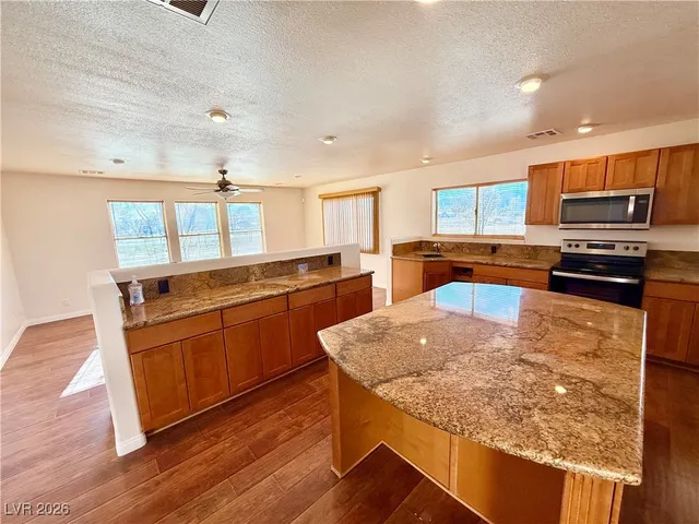 $2,100 | 1100 Dollar Street, Pahrump, NV 89048