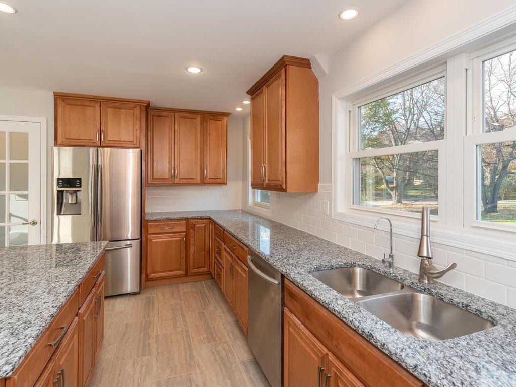 5685 Echo Road Shorewood, MN 55331 - Photo 13 of 42