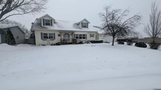 $259,000 | 701 Aspen Drive, St. Peter, MN 56082